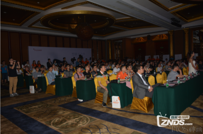 神畫發布最新一代智能投影_神畫投影