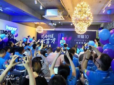 榮耀10 AR趣拍花樣百出,就是這么玩不膩