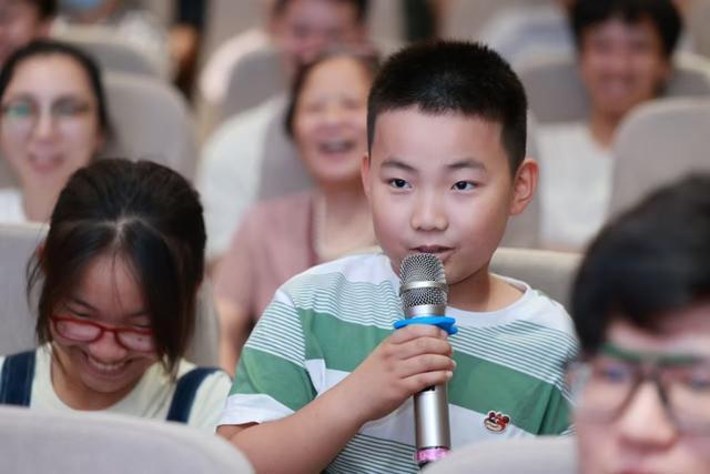 國歌唱響時,世界冠軍在想什么?