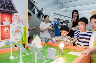 陽(yáng)光新能源“追光者節(jié)科技追光之旅”閃耀合肥，掀起新能源電站科普熱潮