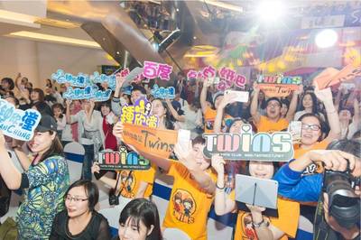 Twins長(zhǎng)沙簽售會(huì)現(xiàn)場(chǎng)回顧 與粉絲熱情互動(dòng)問(wèn)答全記錄